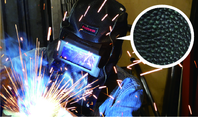 牛革（グレインレザー）使用